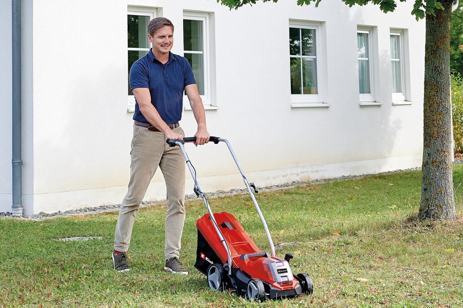 Einhell Akku-Rasenmäher GE-cm 18/33 Li Kit Power X-Change (18 V, 33 cm Schnittbreite, bis 200 m², Brushless, 30L Fangkorb, 25-65 mm Schnitthöhe, inkl. 4,0 Ah Akku + Ladegerät)